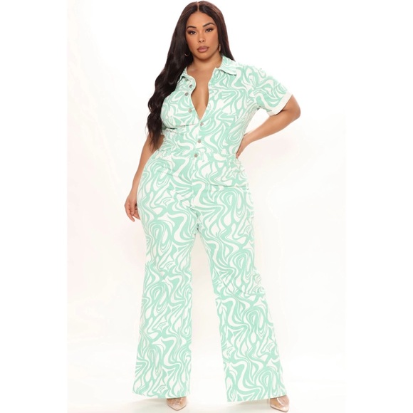 Plus size Jumpsuit from fashion nova — 1X true to size - Picture 1 of 1